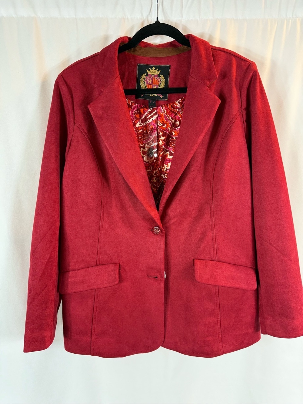 NWOT ISAAC MIZRAH LIVE! ESTATE L
Large Velour Cranberry Washable Blazer